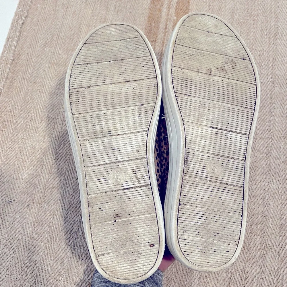 Leopard slip ons - Picture 2 of 4